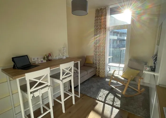 Sunny Modern Penthouse - пентхаус Διαμέρισμα *